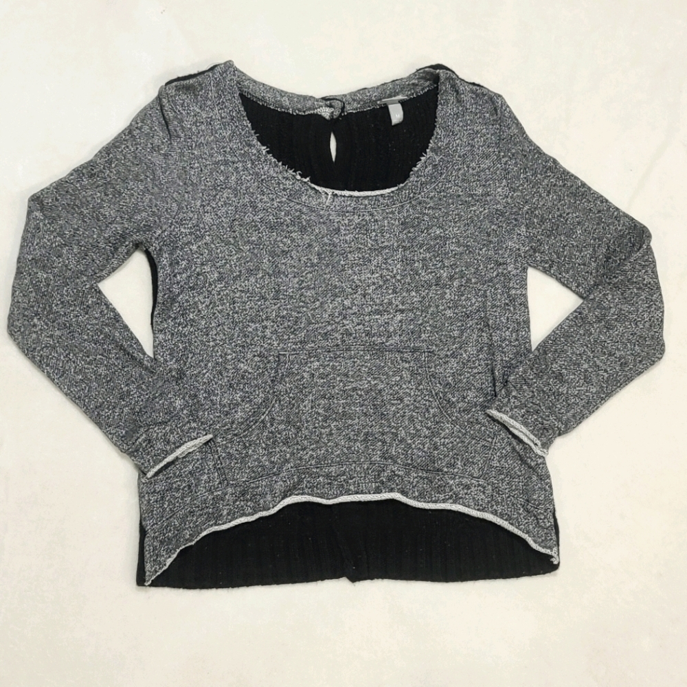 Vanity button down back sweater, size large